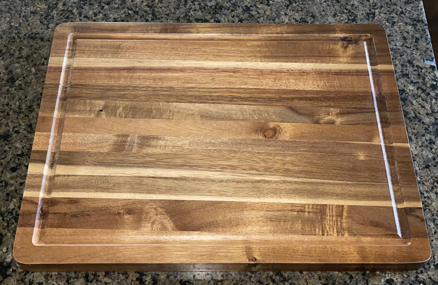 Acacia Wood Cutting Board (15 3/4”x12”)